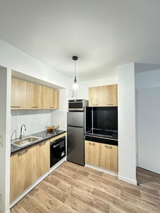 Cosy House A 6 Min Du Rer A Et Psa Apartment Carrieres-sous-Poissy Exterior photo